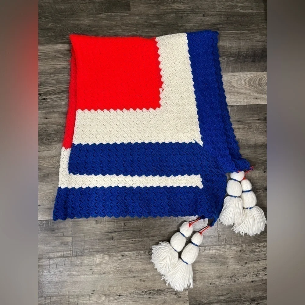 Granny square fourth of July independence day crochet large tassel blanket